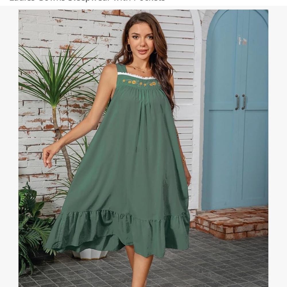 Elegant Green Sleeveless Chemise